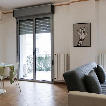 Апартаменты Urban Balcony Hideaway - 3 People Милан Экстерьер фото