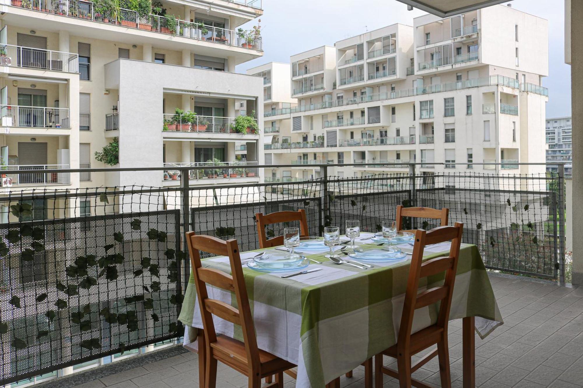Апартаменты Urban Balcony Hideaway - 3 People Милан Экстерьер фото