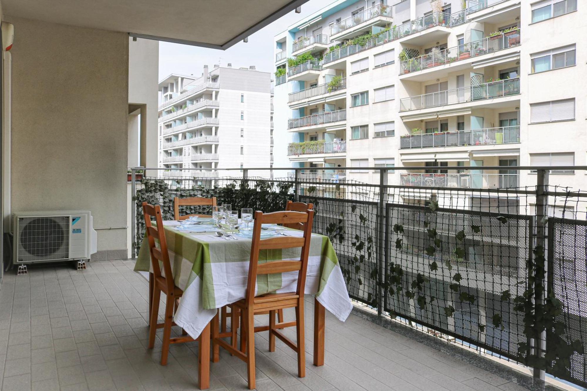 Апартаменты Urban Balcony Hideaway - 3 People Милан Экстерьер фото