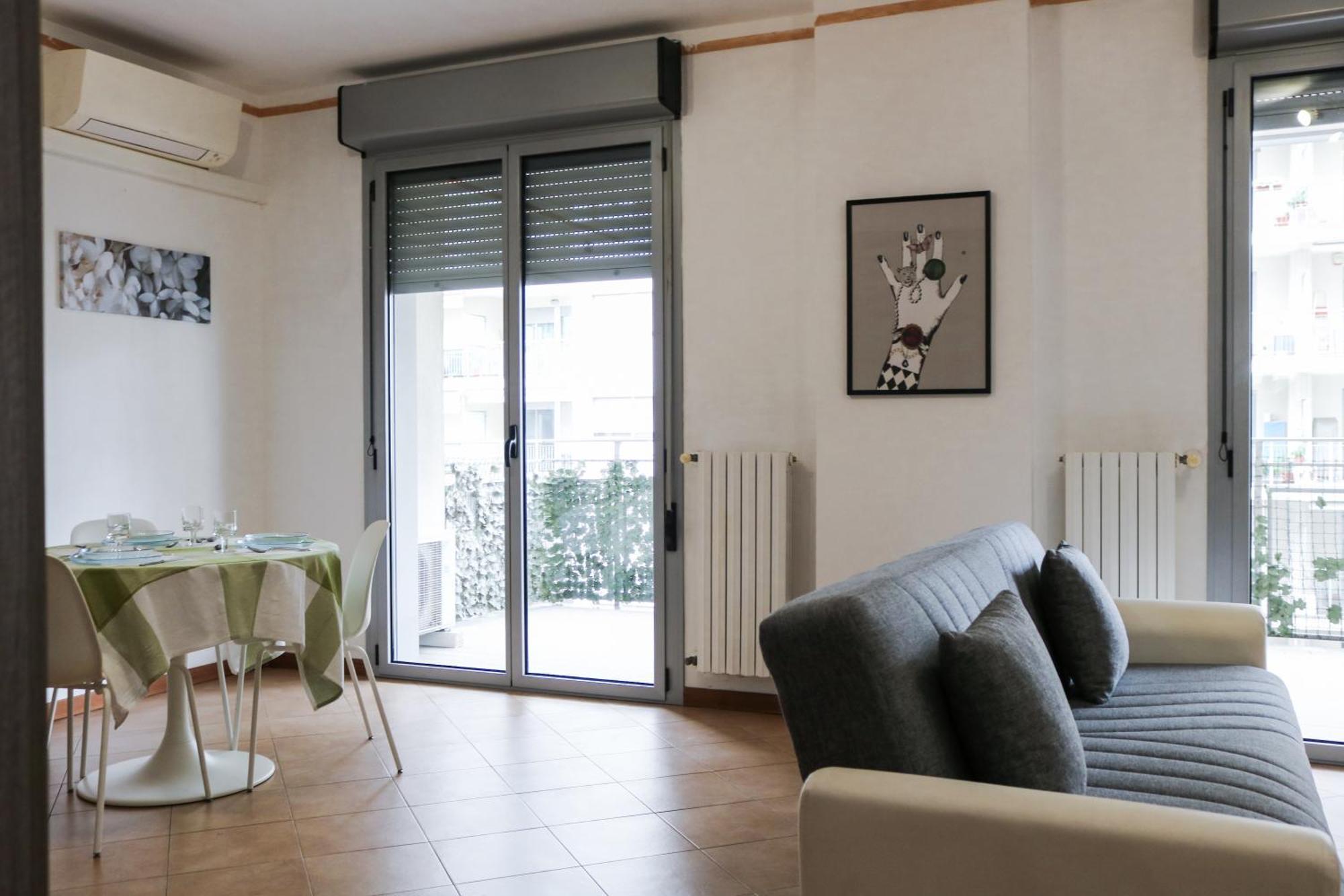 Апартаменты Urban Balcony Hideaway - 3 People Милан Экстерьер фото
