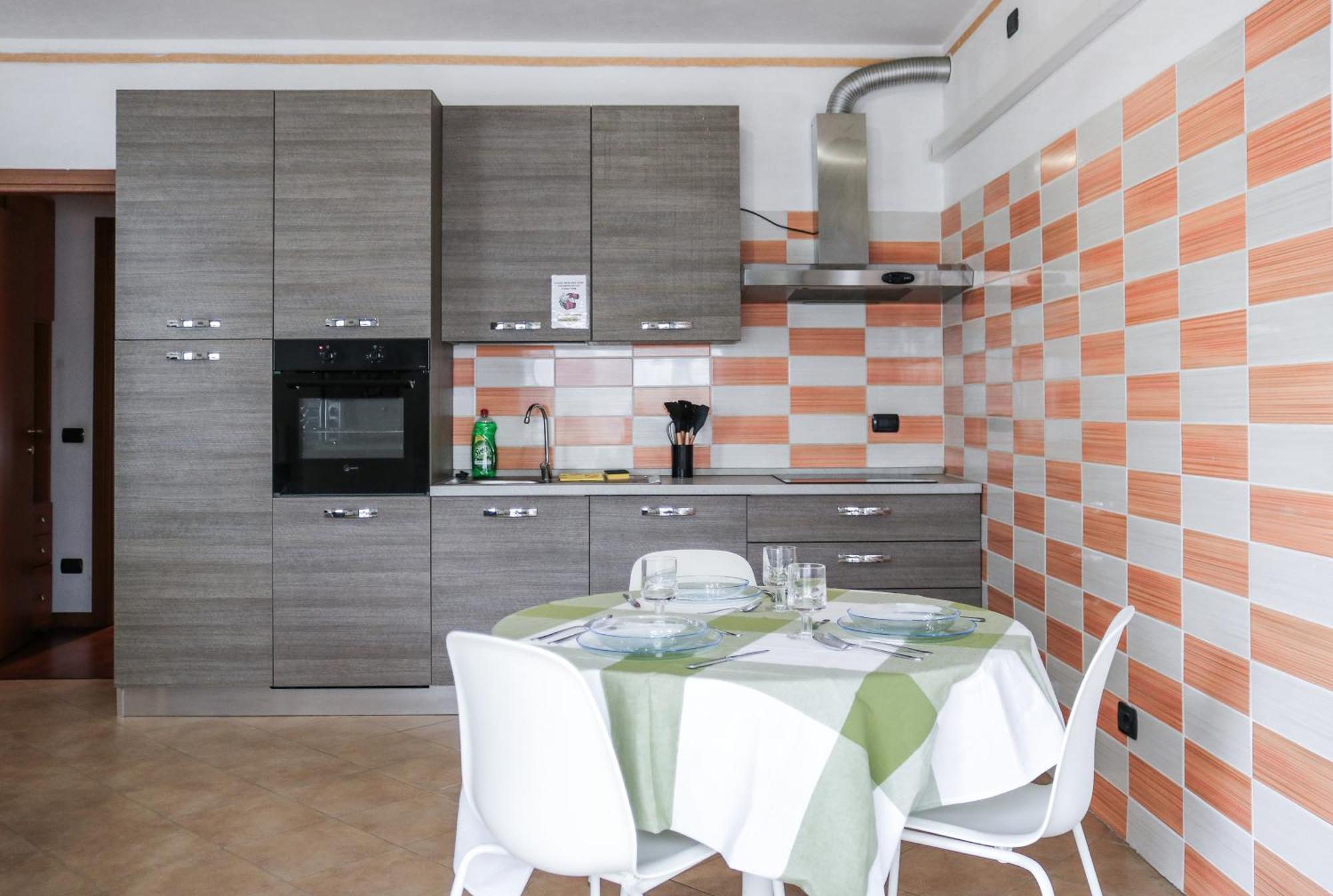 Апартаменты Urban Balcony Hideaway - 3 People Милан Экстерьер фото